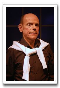 Mario Font as Lloyd Andrews