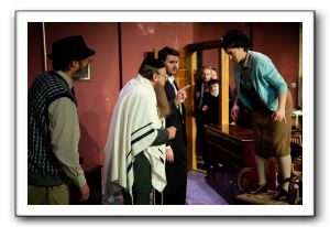 Ron Sarro as Schlissel, Steven Quartell as Arthur, Richard Fiske as Foreman, Mick Tinder as Zitorsky