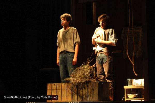 Ari Veach as Jud, Henry Ragan as Curly