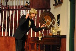 Joseph Hammett (Dr Grayburn)