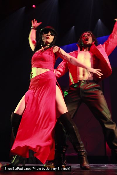 Irina Tsikurishvili as Katherine, Ryan Sellers as Petruchio