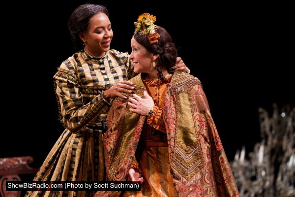 Sameerah Luqmaan-Harris as Elizabeth Keckly and Naomi Jacobson as Mary Todd Lincoln