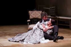Naomi Jacobson as Mary Todd Lincoln and Thomas Adrian Simpson as Abraham Lincoln