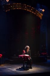 Natascia Diaz as Mariana