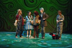 Gabrielle Bullard (Scarecrow), Erica Glaser (Dorothy), Anna Bradley (Lion), Anna Merod (Tinman), Claire Gilman (Toto)