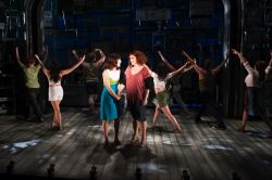 Mara Davi as Bertie, Alysha Umphress as Cee Cee and Beaches ensemble